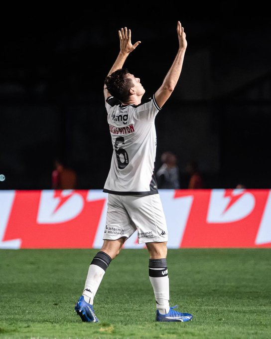 GUWLvYcWsAA2FPN?format=jpg&name=small