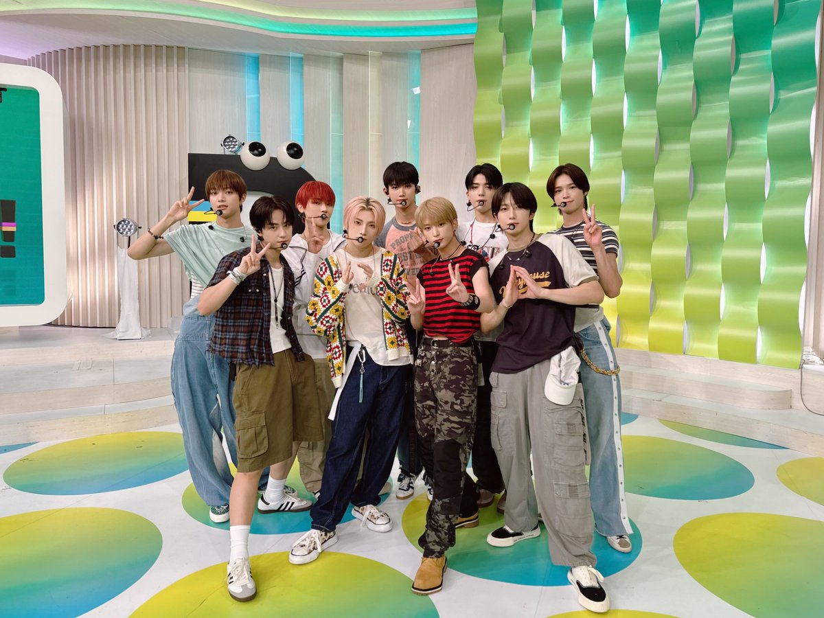 andTEAMofficial's tweet photo. [#今日のandTEAM] 240807
@ 日本テレビ系『DayDay.』

#DayDay.
#andTEAM #青嵐_Aoarashi https://t.co/PF5j39iQqd