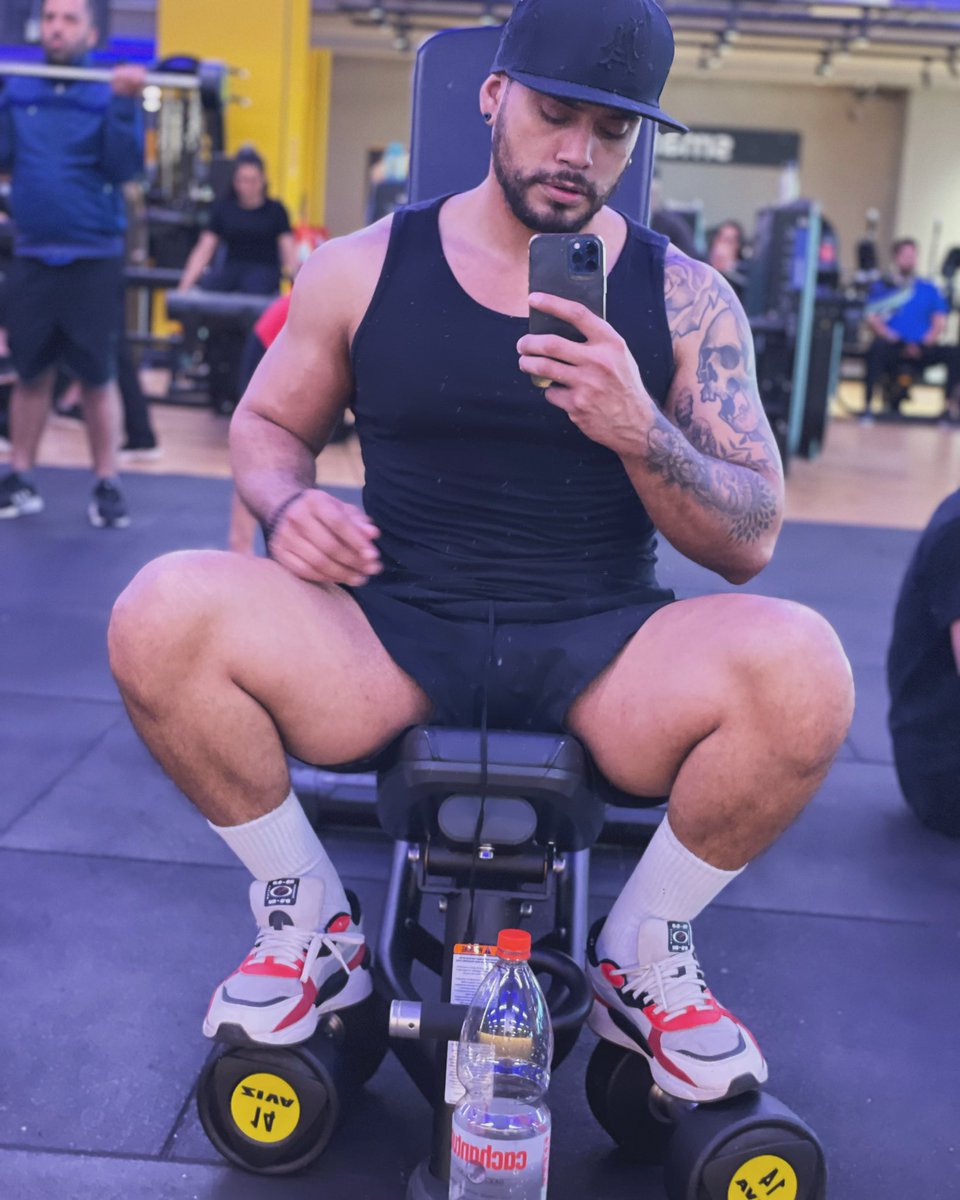 CUPPIID's tweet photo. Y qué es lo más  sexual que te pasó en un gym ? https://t.co/2JCrm3pkkk