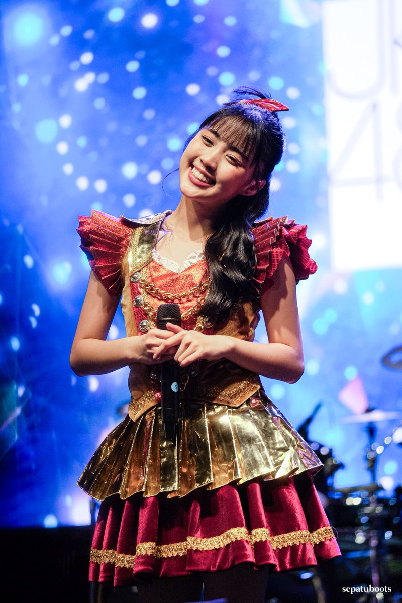 Happy birthday, Ella. 

18 is a precious one, so do make the most out of this year to make you feel content in life.  <a href="/AM_EllaJKT48/">gabriela abigail</a> 

#Arc18LaScène #DimensionOfTimbre