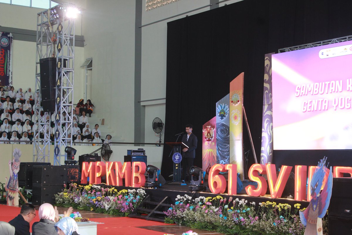 mpkmbsv_ipb's tweet image. [DAY - 1 MPKMB 61 SV IPB]

Waktu terasa begitu cepat, ternyata kita kemarin kita sudah ada di Day 1 MPKMB. Mimin terharu deh ngeliat para maba yang semangat dari pagi sampai selesai🤩🤩🤩

Mimin menunggu antusias kalian di Day 2👀👀👀

#IPBInDiversity