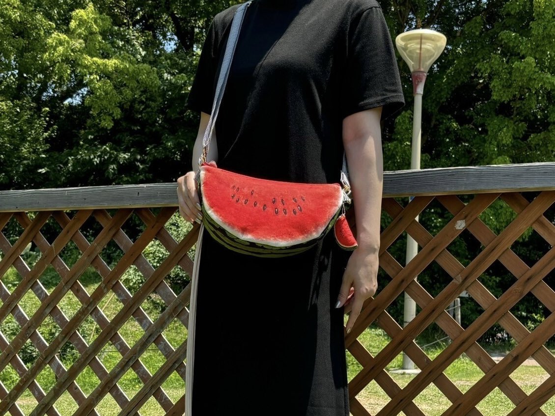 otsukayanetshop's tweet photo. スイカやパイナップルの作品ができる「果物屋さんの布」を、ただいま生産中です。
8月下旬に入荷予定です。
(ほかにもいろんな果物が登場します🥝🍌🍎🍋🍈🍓🍒🍇🍑🍊) https://t.co/yU66ucw1fP