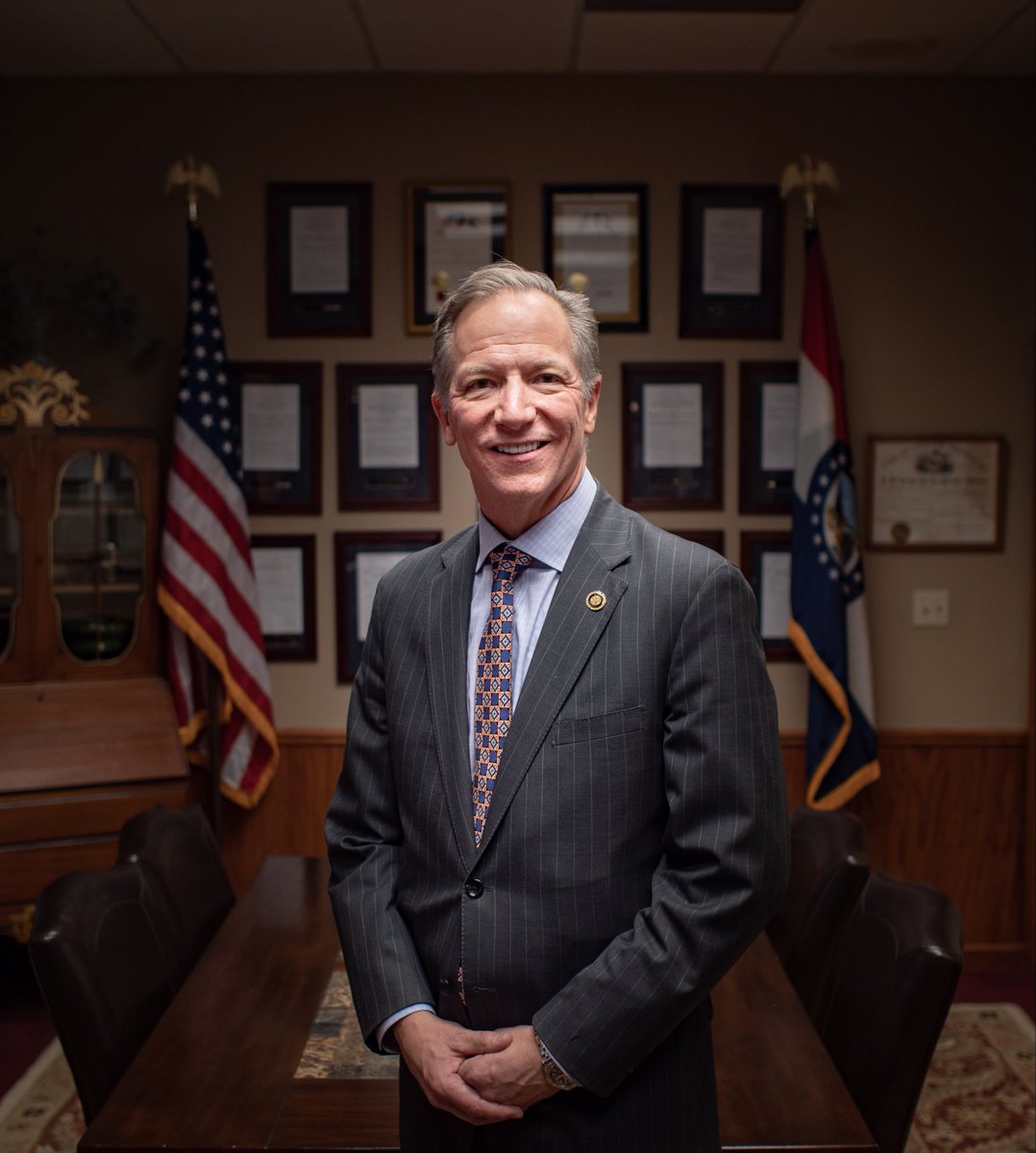 TheCalvinCooli1's tweet photo. 🚨Just in: Bob Onder has won the Missouri 3rd Congressional District Republican Primary. Bob has pledge to join the House Freedom Caucus and he was endorsed by President Trump. https://t.co/RfxKKGV6oM