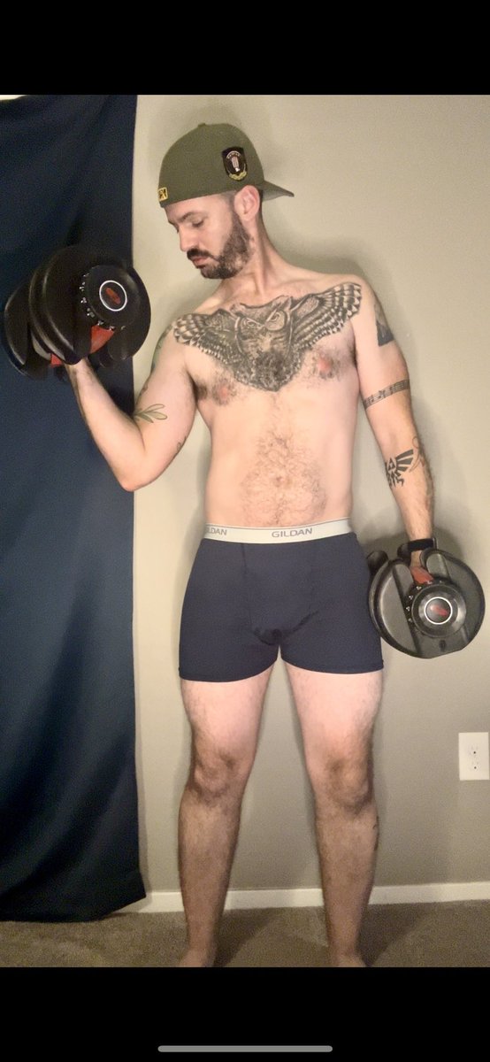 bbridges89's tweet photo. Nothing like some free weights to get the blood pumping  🏋️‍♂️ 💪 🍆 
#gay #gayboy #gayotter #daddy #zaddy #onlyfans 

https://t.co/FlnysNajmD https://t.co/WoAaRUEkHl