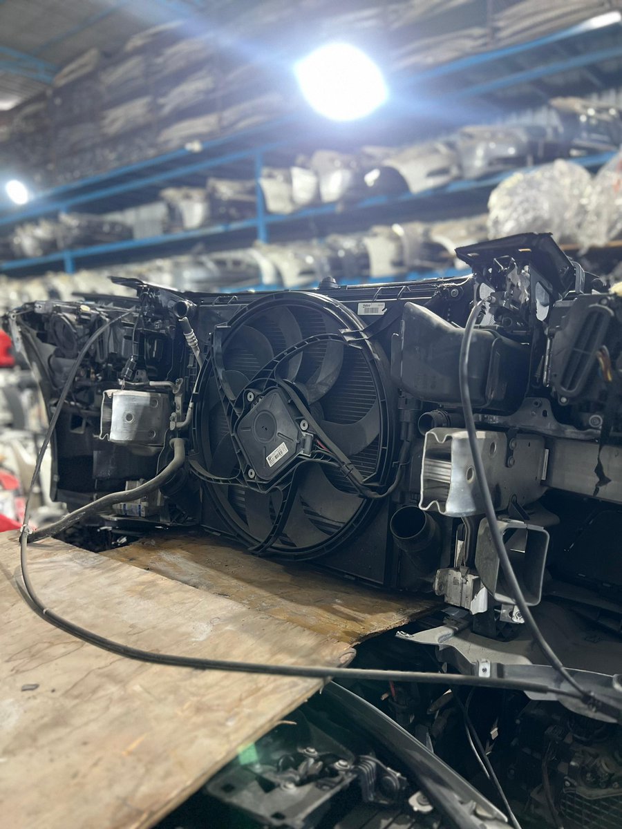 ken_direct's tweet photo. We are shipping out this Bmw 3 series F30 2014 Msport nosecut bonnet fender 🔥.. very clean .. keep dropping your inquiries ✅ https://t.co/yAOaoHsXT1