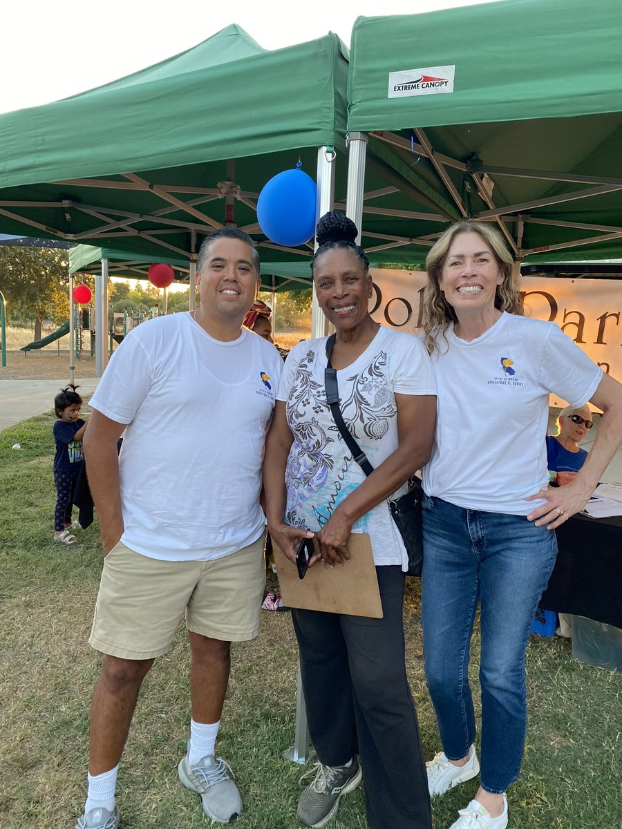 SenatorAshby's tweet photo. Ran into Councilmember @ShounThao at the Robla Park Community Association’s National Night Out! Thank you Sharon for inviting #TeamAshby. https://t.co/DcoeRWDjqL