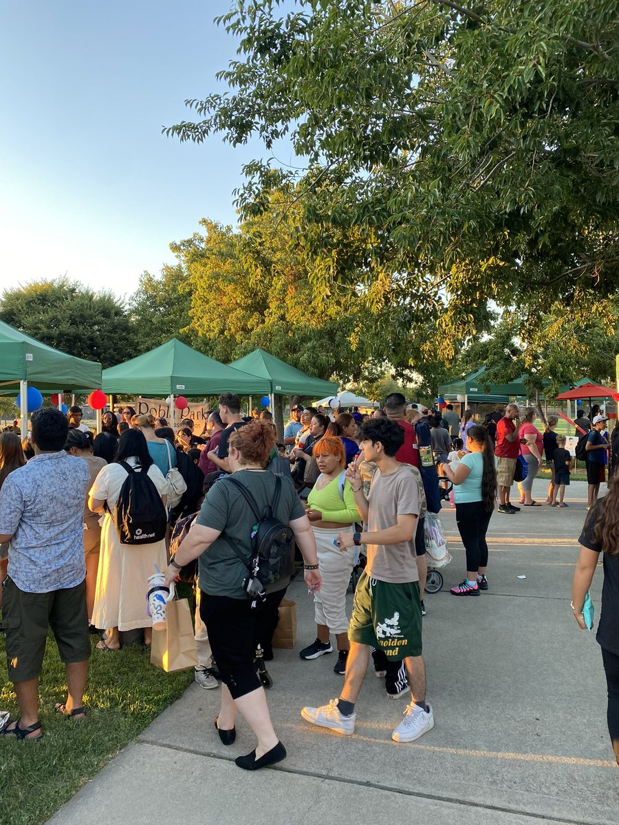 SenatorAshby's tweet photo. Ran into Councilmember @ShounThao at the Robla Park Community Association’s National Night Out! Thank you Sharon for inviting #TeamAshby. https://t.co/DcoeRWDjqL