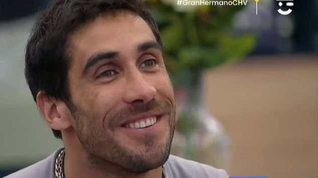 Pedro: “Sinceramente, no les creo” 

La tiene clarísima 😂😂. Él dirá después: “Se los dije”.
 #GranHermanochile 
#GranhermanoCHV