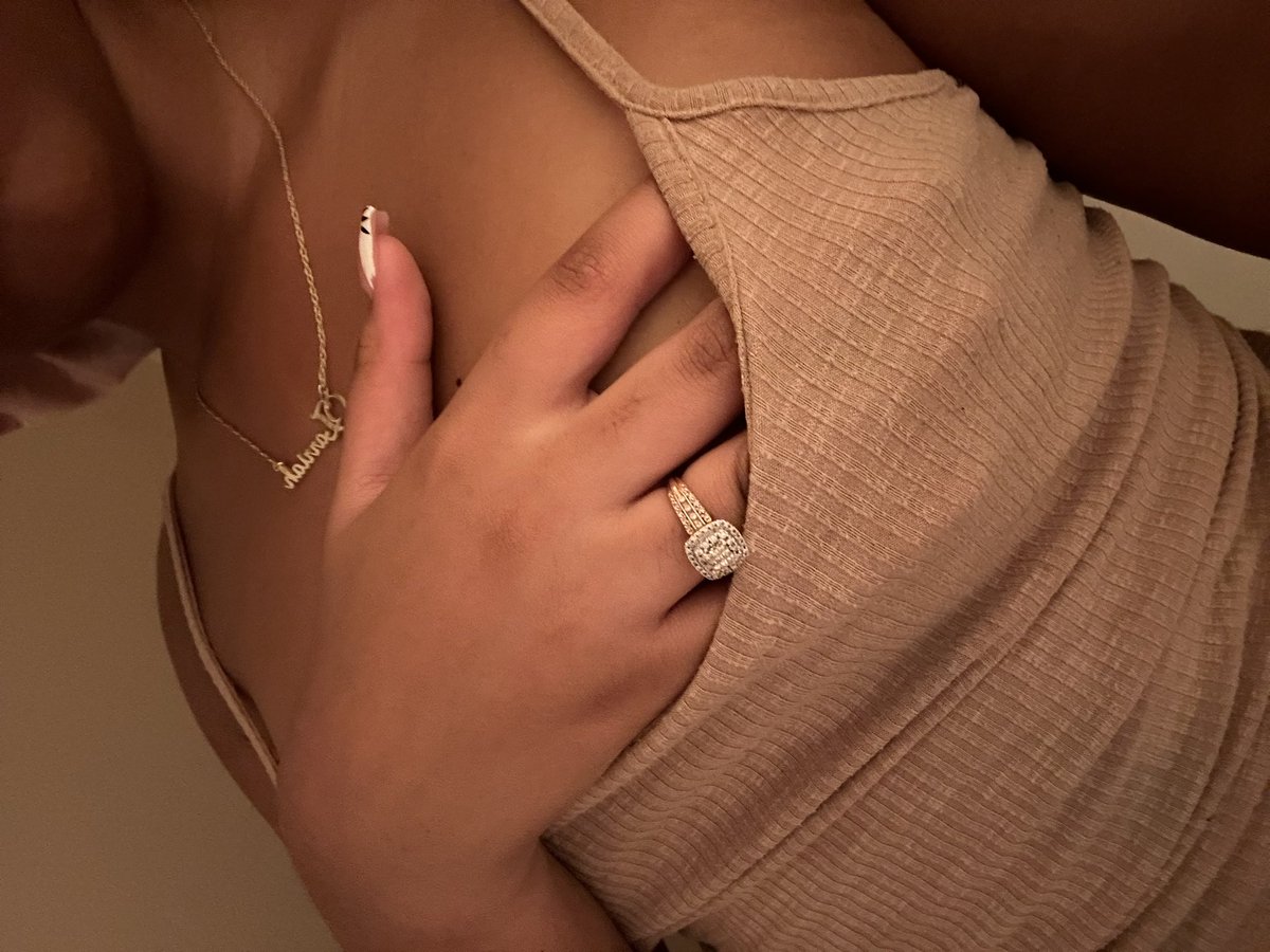 xoxozayyy_'s tweet photo. i do ts all day https://t.co/WTM2sianjy