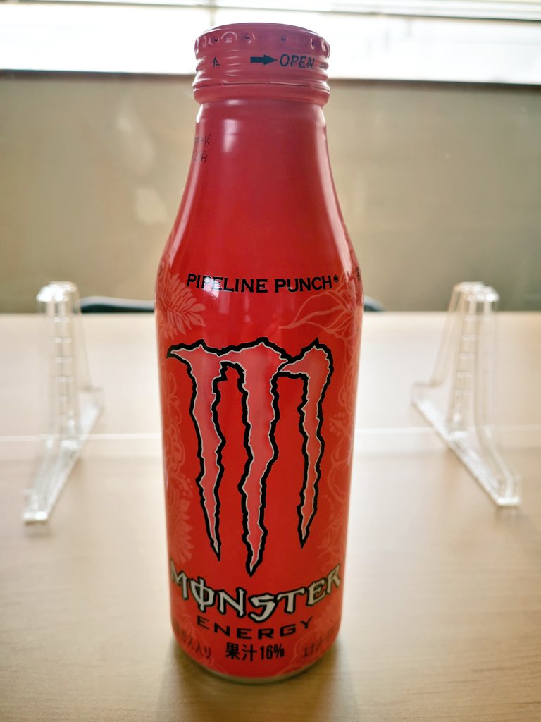 Masyu_mint's tweet photo. ツイキャスの別枠で新しく出るって聞いたから昨日発売されたなんて知らなくて探したら本当にあってびっくり！昨日残業したから朝からキメたw #パイプラインパンチ #ねむちとエナドリがぶ飲み https://t.co/dSs4BLIhzd