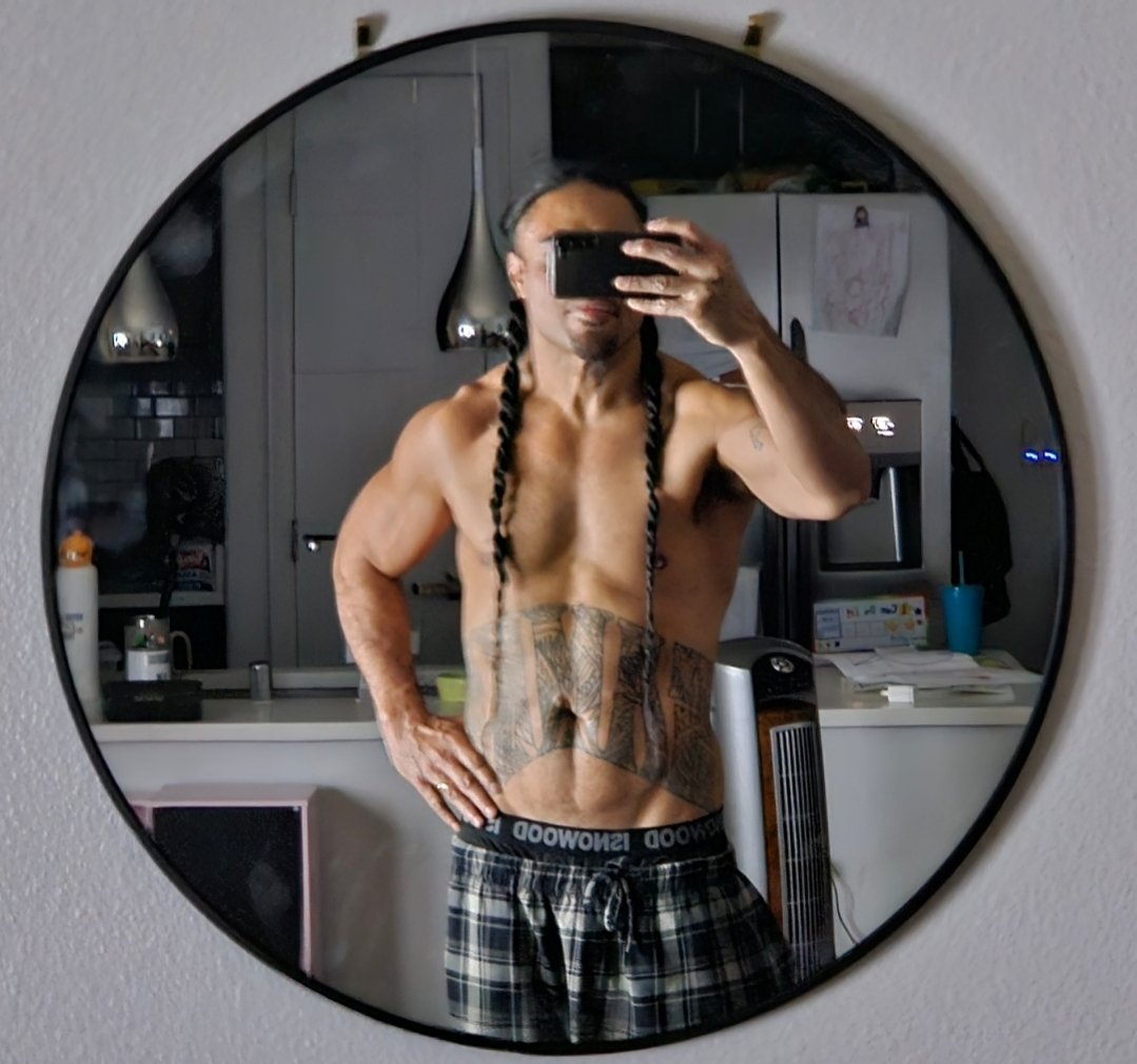 Consistent143's tweet image. - Exact Scars as the Vitruvian Man.

Orion Star ✨ Scar