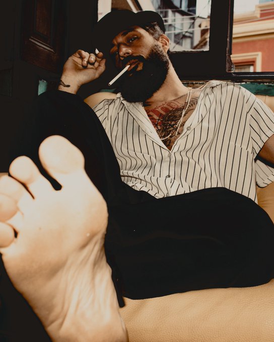 algu&eacute;m pegou a refer&ecirc;ncia desse ensaio? https://t.co/Kg2iV1fyp2