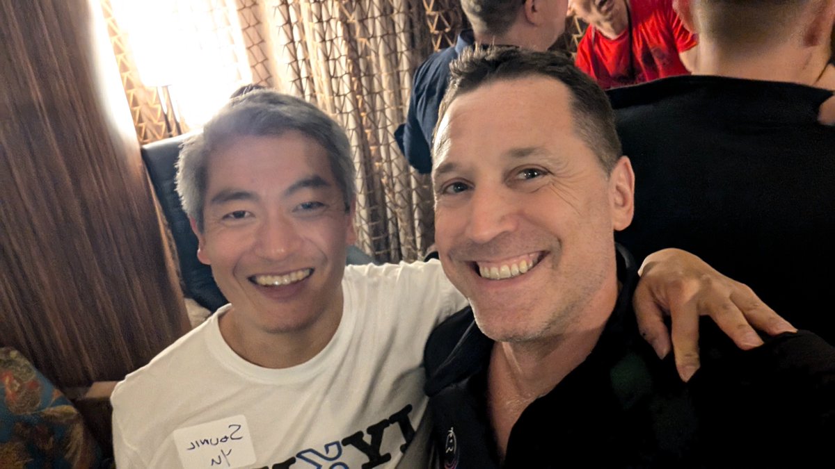 Bryson 🦄 tweet media