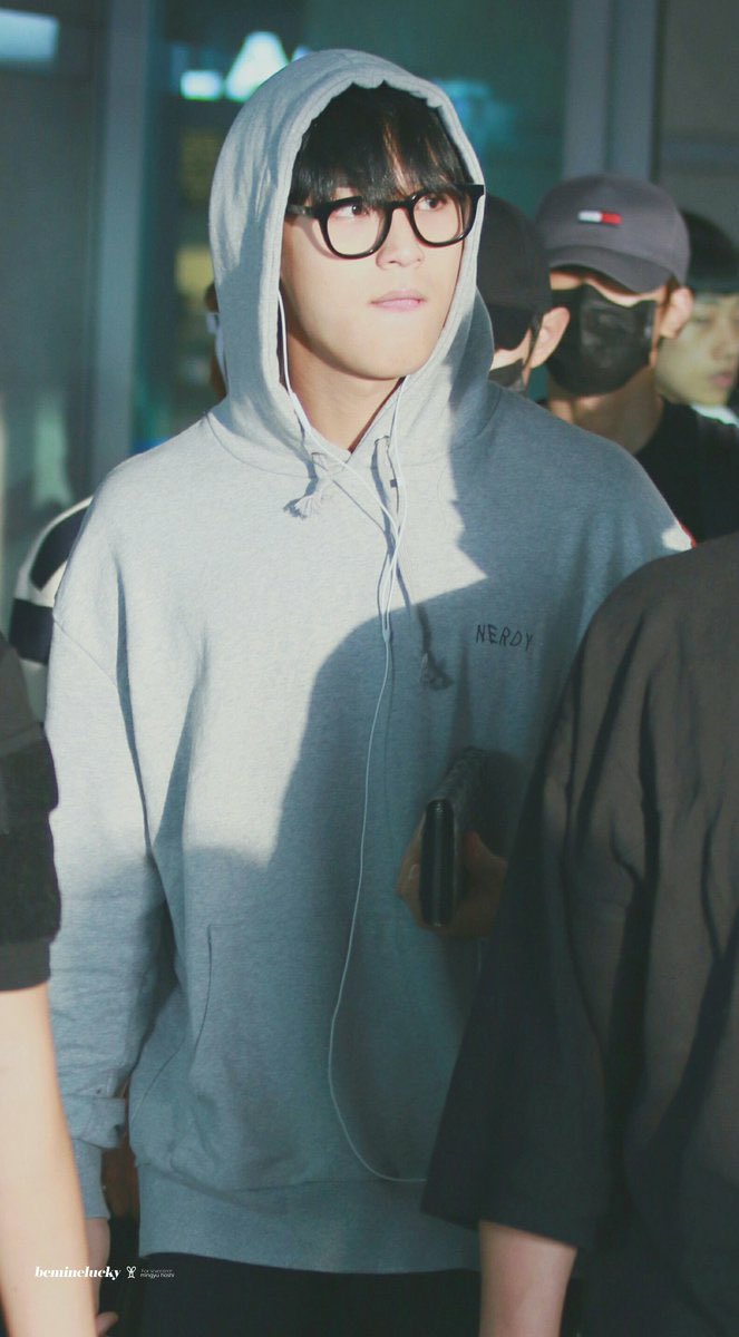 PAST_MG's tweet photo. 170807 ICN

#민규 #김민규 #세븐틴 #SEVENTEEN #MINGYU #ミンギュ #珉奎 #金珉奎 https://t.co/6eYfHMMoJg