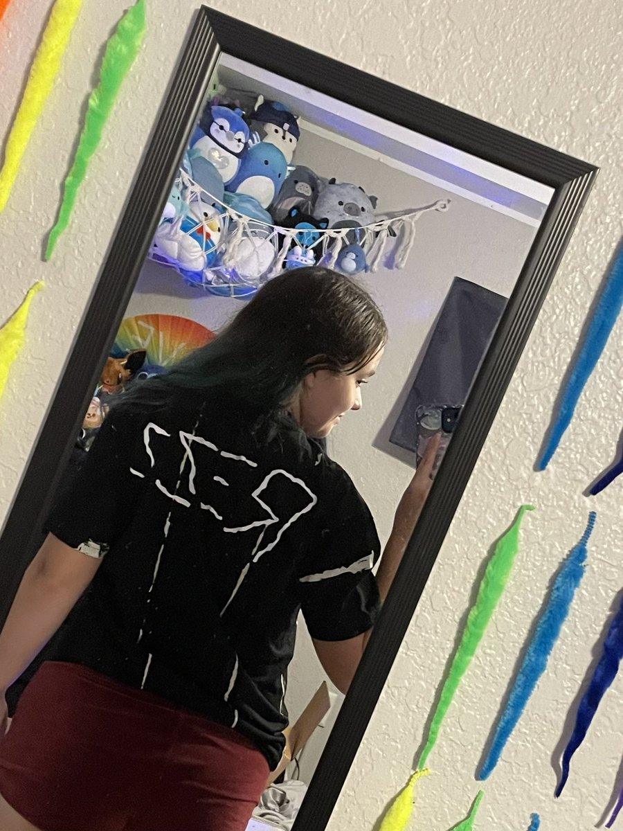 cosmicarwen's tweet photo. new favorite shirt LOL @OfficialRezz @sunglasssister https://t.co/V9tMwUraal