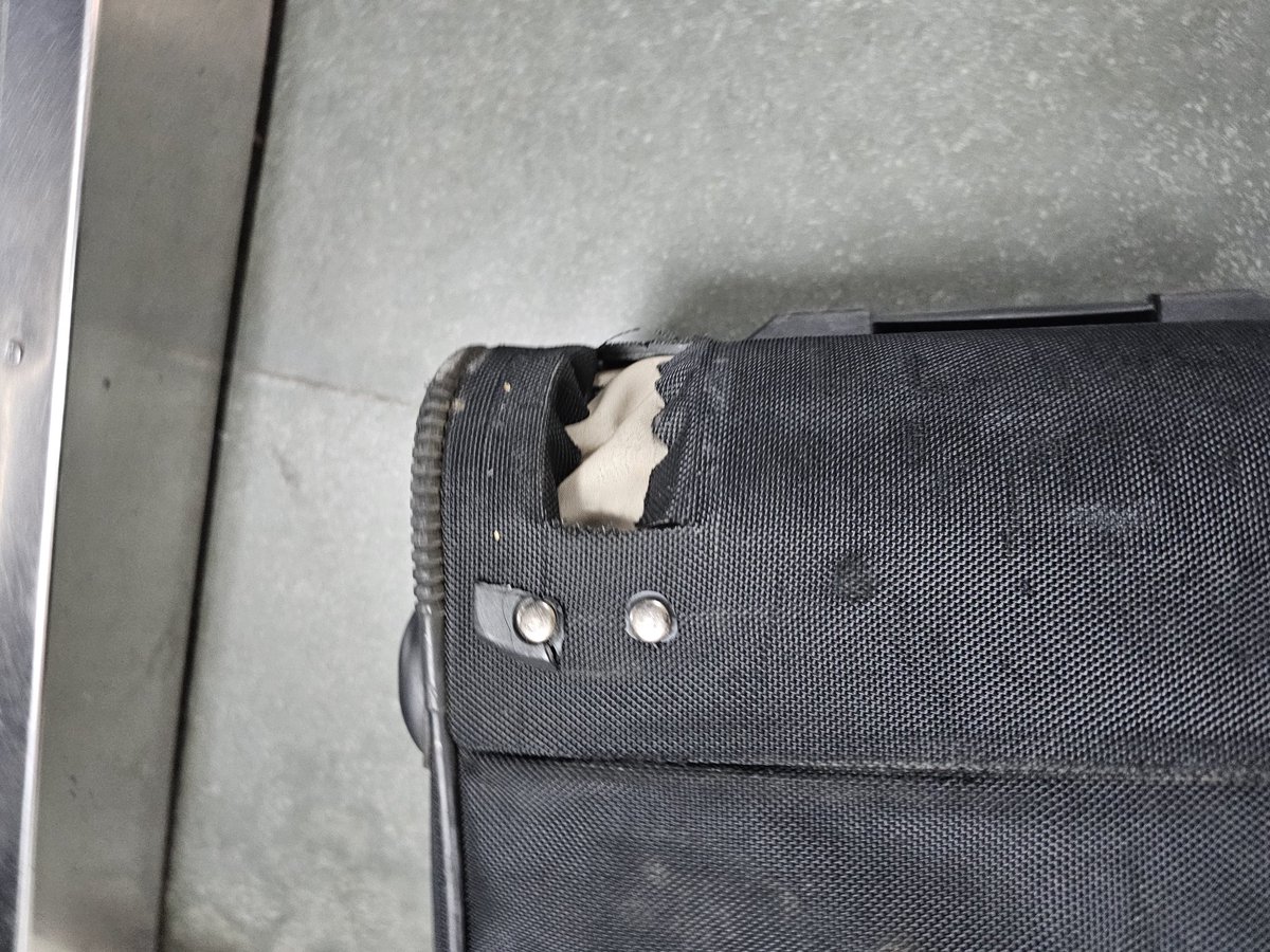 i_rock098's tweet photo. @IndiGo6E My bag was destroyed due to Indigo's carelessness. Offered a cheap voucher instead of replacement bag, now ignoring me. This is unacceptable customer service. I demand a replacement bag now. Case #14725021, PNR-S4UKPN @DGCAIndia https://t.co/HV2AnatXhE