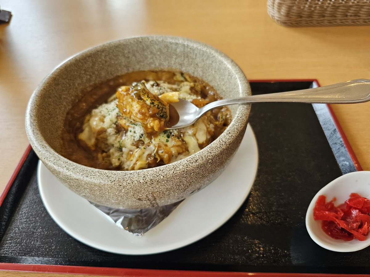 kwytr_'s tweet photo. 浦河のアエルで石焼つぶカレー？を食べました。あと、アエルってこんなに山の中でしたっけ。もっと海側にあるんだと思ってた。 https://t.co/y1zSJCqjWf