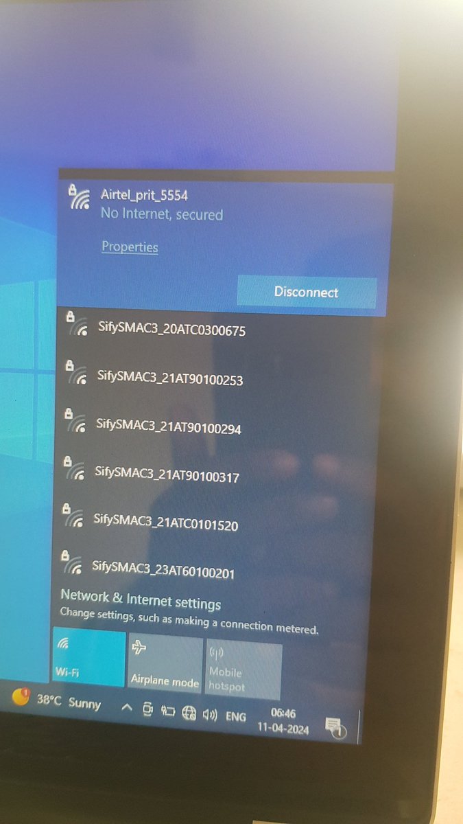 PRASADKHANDAVE's tweet photo. @Airtel_Presence @airtelindia @consumercourtin @_DigitalIndia @airtelnews @bhartiairtelfdn Again Issue ,
Morning Vibes with No internet @Airtel https://t.co/5QnmiA1f7a