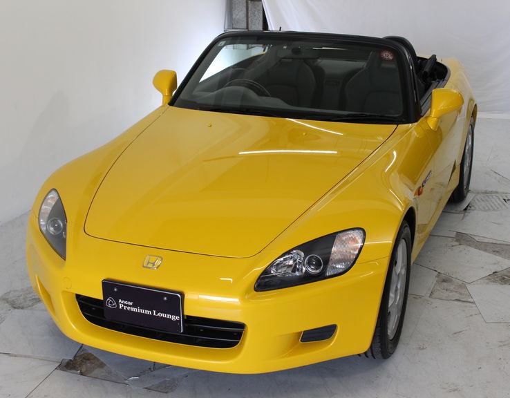jokaz00002's tweet photo. 信じられない状態の前期型S2000が入庫しました！
ほぼ新車です！
ずっと眠っていた物をホンダディーラーにてフルリフレッシュしております。
こんな状態のモノはもう出てこないんじゃないかと思ってます。
欲しい方はこのラストチャンスでぜひ！

#ホンダ #S2000 #AP1 #100系 #前期モデル https://t.co/0G24LLTOhW