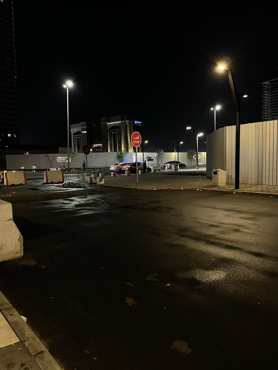 SunTop_3's tweet image. بينما كل المدن تحترق #جده_الان