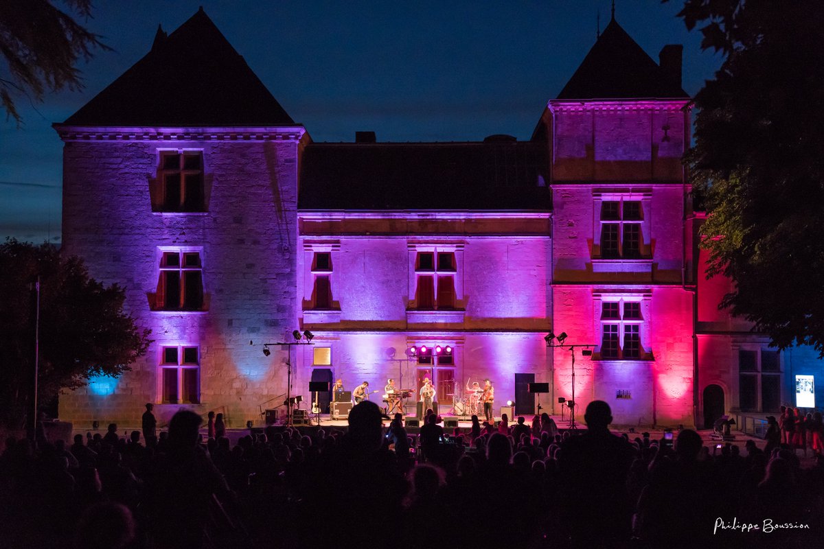Jett1oeil's tweet photo. Tenue de soirée...
•
#coulongesautize #carug #parissockets #soireedupatrimoinedegatine #soireedupatrimoine #osezlagatine #deuxsevres #philb_coulongesautize #philb_show #philb_nuit S02654 https://t.co/g5BR1sD5B1