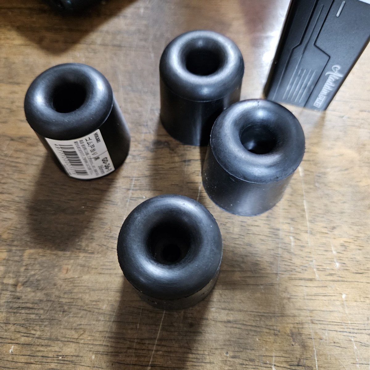 y4kaB's tweet photo. ブッシュ上下千切れたから、これをこうしてこうした。今までの異音も消えた(多分元から上のブッシュ無かったんだろう) https://t.co/dUkr7XsMMc