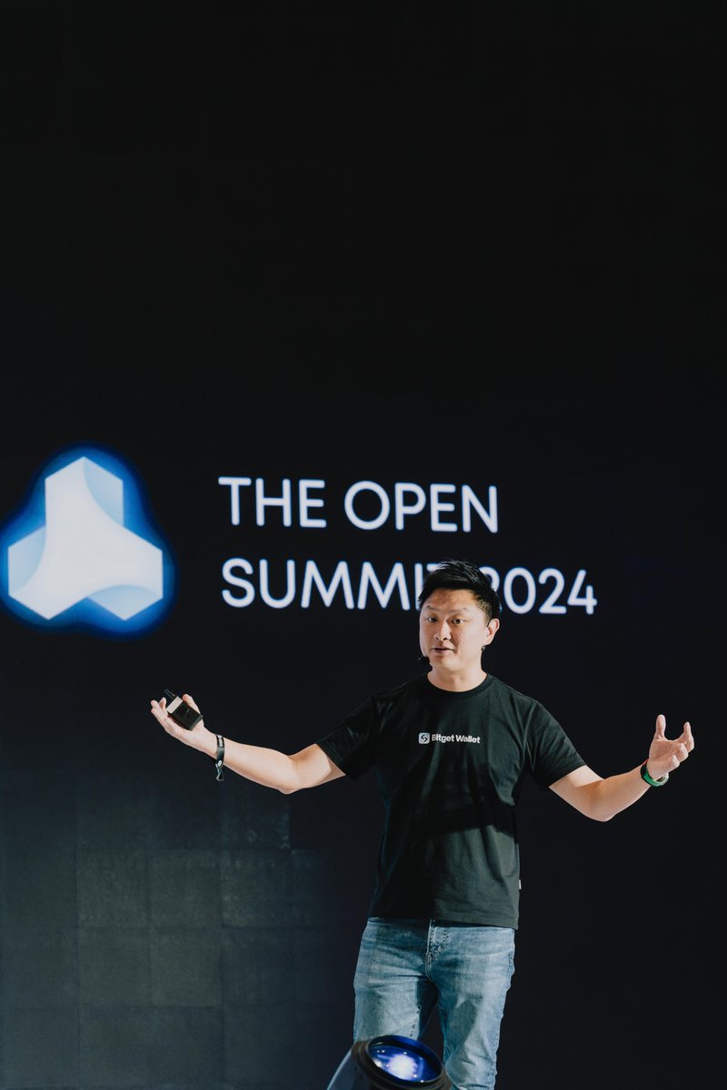 BitgetWallet's tweet image. Anyone here a fan of @alvin_kan? Because we are 🩵

Alvin spoke about #BitgetWallet and key feautures like our Bitget Onchain Layer during his keynote at #TheOpenSummit 👀

Drop by our booth and say &quot;GM&quot; 🔥

#EventwithBitget #ABS2024 #TOS @bitgetglobal @bitgettw