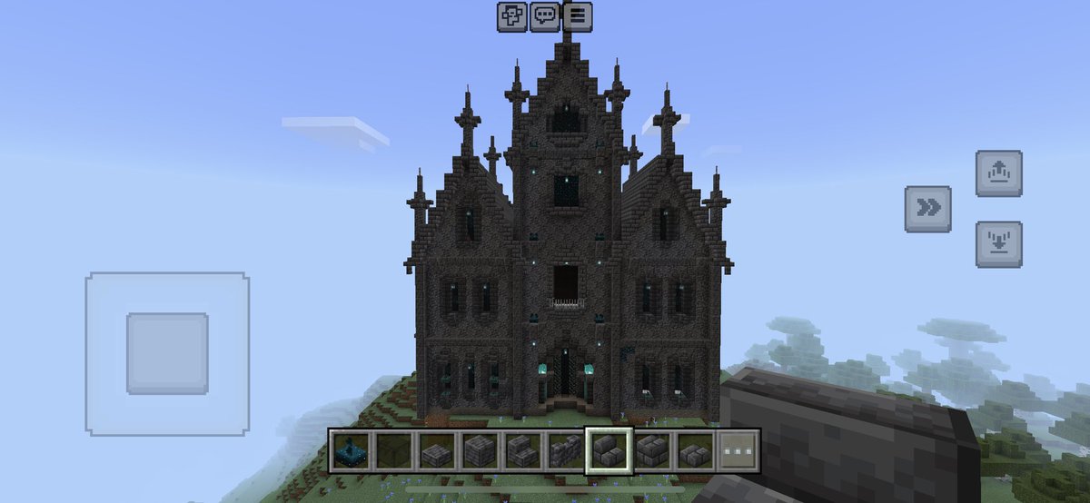 vivisnthere's tweet photo. @spike_proto My minecraft build ^_^ https://t.co/BguEMNJaRy