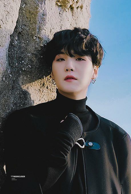 chiikanaa's tweet photo. Dejaré fijado al hombre que nunca podrá decepcionarme , peleó con cualquiera que quiera hablar mal de el 
#ARMYlovesSugs
 #LOVEYOUYOONGI
#FOREVERWITHSUGA 
#ARMYlovesSuga
@bts_bighit  min yoongi tu patrón y respeta 😎 https://t.co/arZOKp5PC8