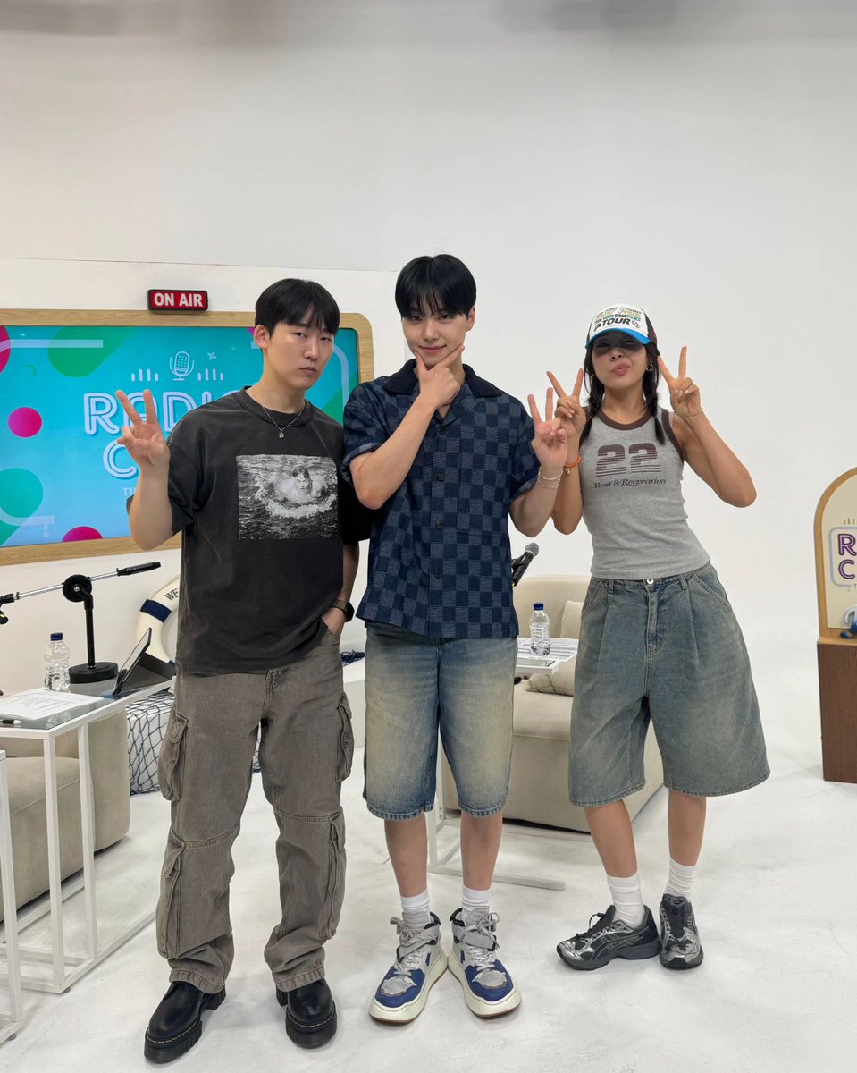 LC_Sinformation's tweet photo. 240806 @radio_clock1516 Instagram

https://t.co/nbmUXXklIO

@LC__Ashley #LADIESCODE #레이디스코드 #ASHLEY #애슐리 #CHOIBITNA #최빛나 #AshleyChoi #RADIOCLOCK #라디오클락 #DABIT #다빗 #Jaynlee #제인리 

[💿Beyond the Hits🎤]

JAYN LEE who will be with us for a while to come🥰
Today's artist is
<JUNG GIGO>, who has 'worked with many singers'✨!

Davit sang this song for us🌟
A song that warms your heart just by listening to it ❤️‍🔥
<JUNG GIGO - warm>

We picked out our favorite songs from JUNG GIGO's album!🌿
From the first time they met, they picked songs that overlapped😆
The song they chose together was <LET ME LOVE YOU (Duet. Chanyeol of EXO)>.

🫧 Davit chose <1 Week (247) (Feat. Zion.T, Crush, DEAN), NOCTURNE (Night Song)>.
🎈 JaeYoon's favorite songs <Too good (Feat. Minwoo Of Boyfriend), DLMN (Don't leave me now!) (Feat. DJ Ytst)

Take a listen to the songs they chose 🎶
If you have a favorite song that they didn't pick, please let us know!!!🤗