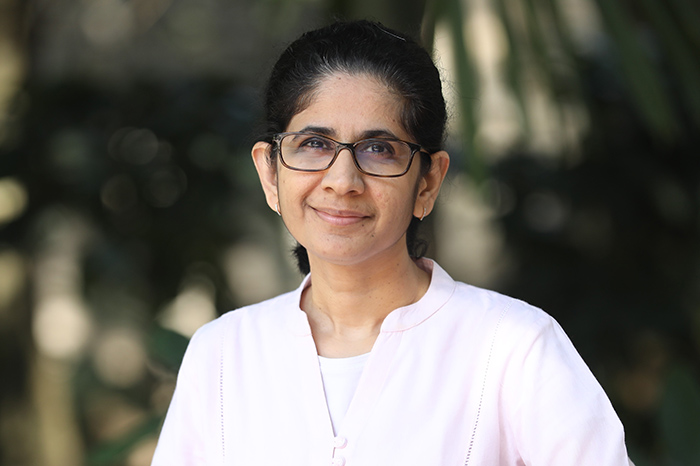 iimb_official's tweet image. Meet Prof. Mukta Kulkarni, OB &amp;amp; HRM Area, whose extensive body of work in #DisabilityAdvocacy has inspired reform in government policy &amp;amp; organizational practices, as well as in disability research &amp;amp; academia.

(1/2)
#IIMB #iimBforBreakingBarriers #Accessibility #Inclusion