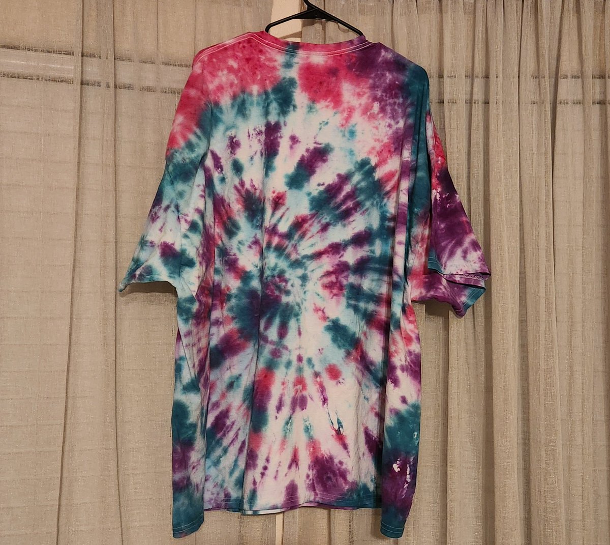 BrendaLinden's tweet photo. Not all work meetings have to be serious! Today we ended our management meeting making these awesome tie dye shirts to prep for DSP week next month! 💜😁

@TheWLinden https://t.co/vSOXZWi6Ye