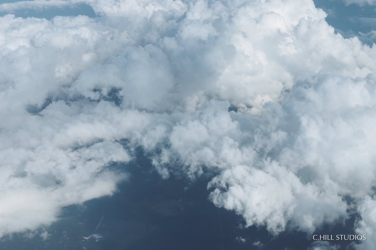 _chillstudios's tweet photo. #windowseat #earth #🌎 #downbelow 

#CHILLMOMENTS 

#CHILLSTUDIOS [ #FILM | #MUSIC | #DESIGN ] https://t.co/0rbZiHs9wo