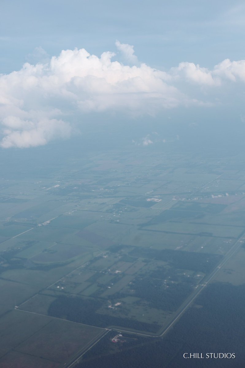 _chillstudios's tweet photo. #windowseat #earth #🌎 #downbelow 

#CHILLMOMENTS 

#CHILLSTUDIOS [ #FILM | #MUSIC | #DESIGN ] https://t.co/0rbZiHs9wo