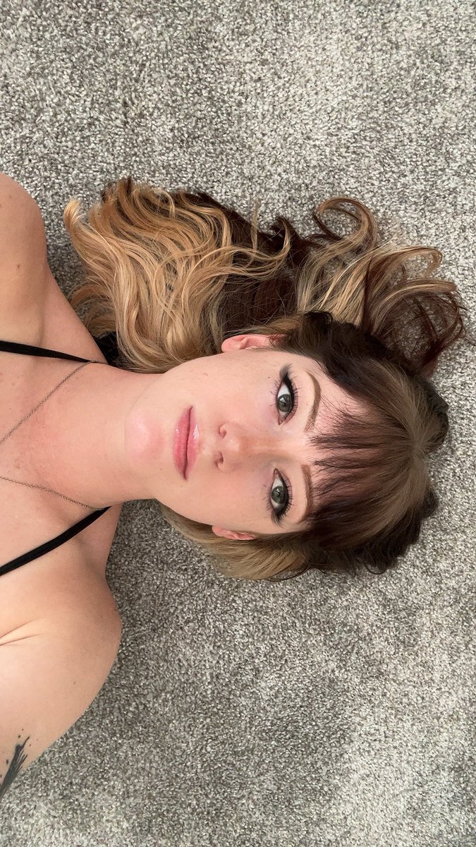 JenahJones's tweet photo. floor time is my favorite time <3 https://t.co/jxPajSFUJs