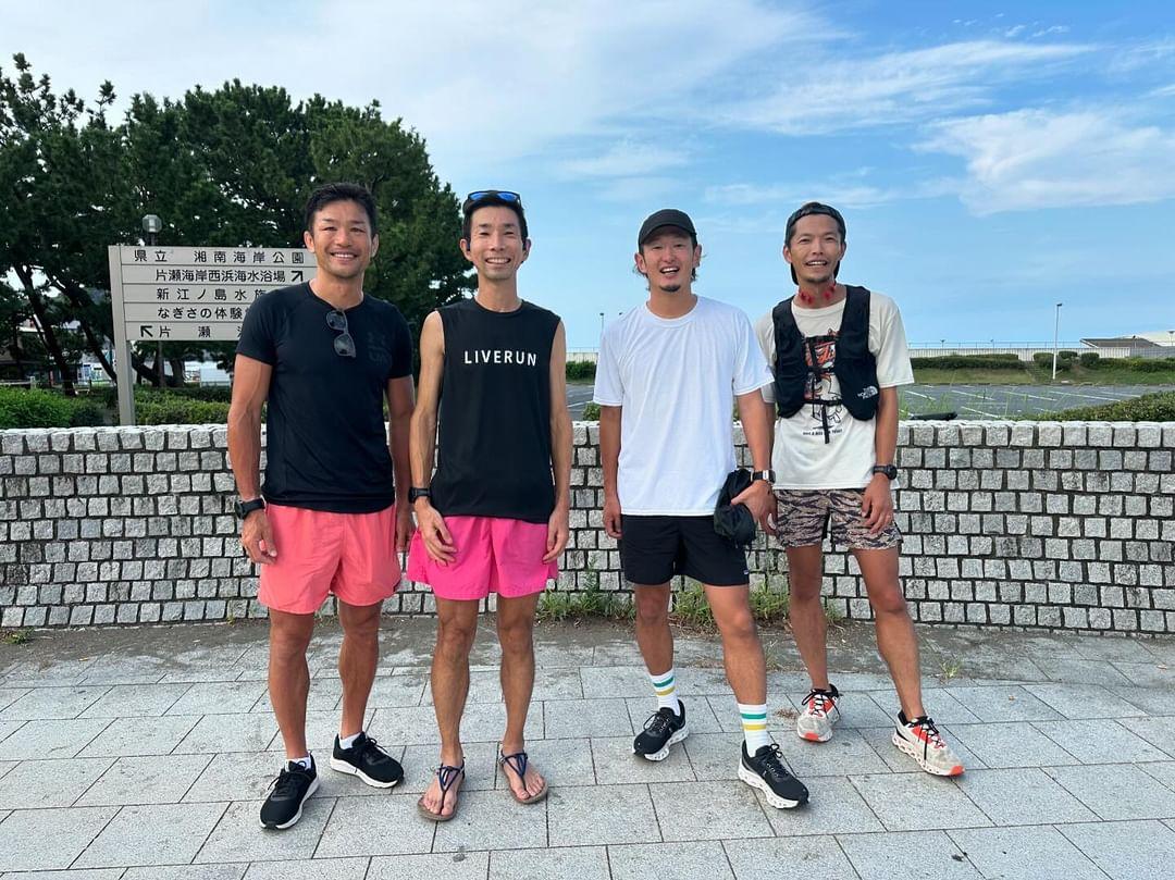 bondiroy178's tweet photo. 続いて6:30セッション。脚はますます重たかったけど、身体が起きてきてなんとか5km越えられた🥵
GPSの方もちょっと改善されたけどやっぱりAndroidは駄目なのかな😅
走り終えてから、久々にラントリップ大森さんと、元ラグビー日本代表の廣瀬さんにお会い出来た😊 #ライブラン #liverun https://t.co/pkgnm8WA4J