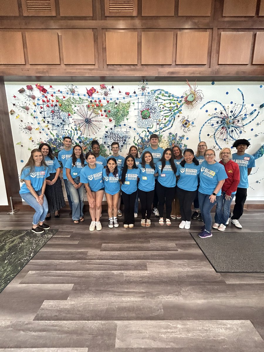 EdRisingHarvard's tweet photo. Kicked off the school year by attending a leadership conference at Aurora University hosted by their own Educators Rising Chapter members! A day of planning this years meetings, exciting events and goals for the new year! Growing Harvard’s Own #AuroraU #HarvardD50 #HarvardRising https://t.co/TipU49Na4r