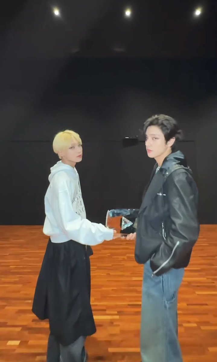 SunooMelonBread's tweet photo. ์ถํํด์๐ ด๐ ด๐ ด โท๐๐๐ 10M๐
โน ๐
#YouTubeDiamondPlayButton #ENHYPEN
#SUNOO #์ ์ฐ ์ฌ๋ํด๊ฏ ๐ค๐ค https://t.co/2NAWUUloeb
