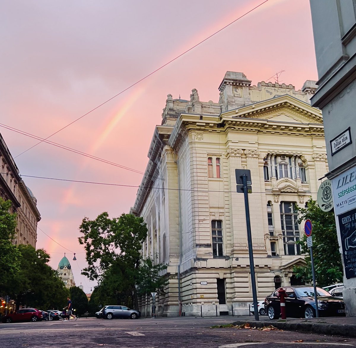 ankbG's tweet photo. Protected.
#sony #ambassador #budapest #streetphoto https://t.co/BLxkWlZ314