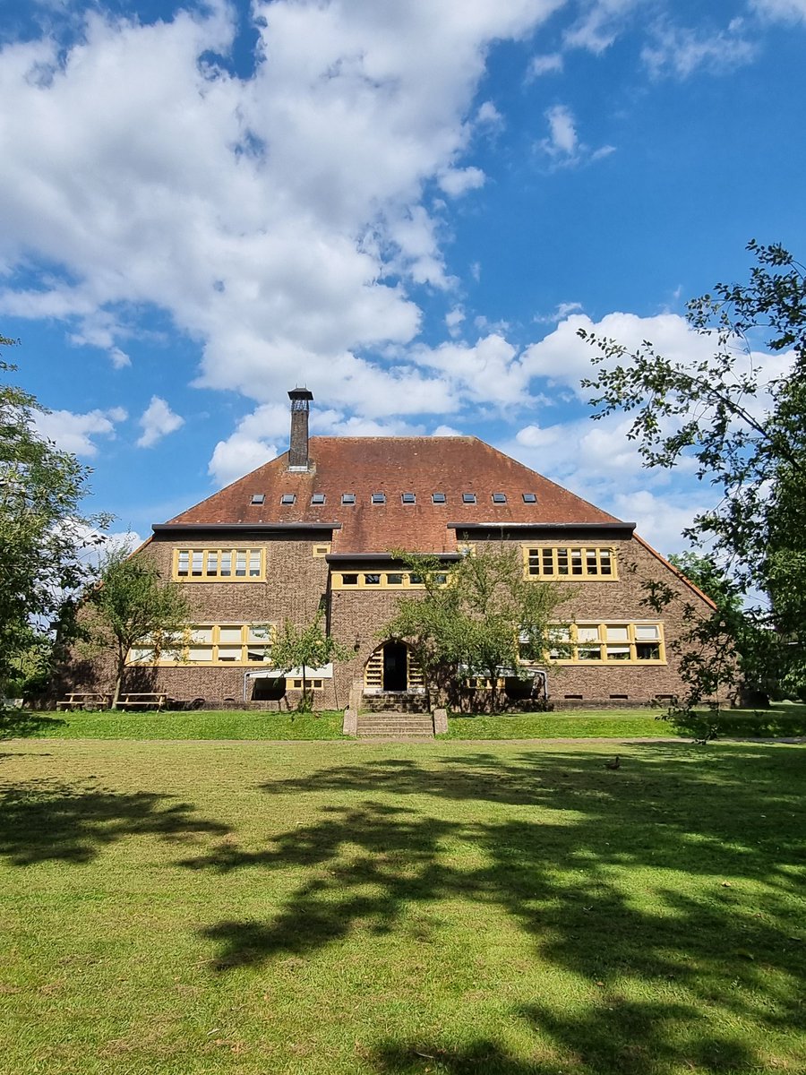 Former Horticultural Plant Cultivation (1923) in Wageningen by Cornelis Blaauw <a href="/wndngn/">Wendingen</a>