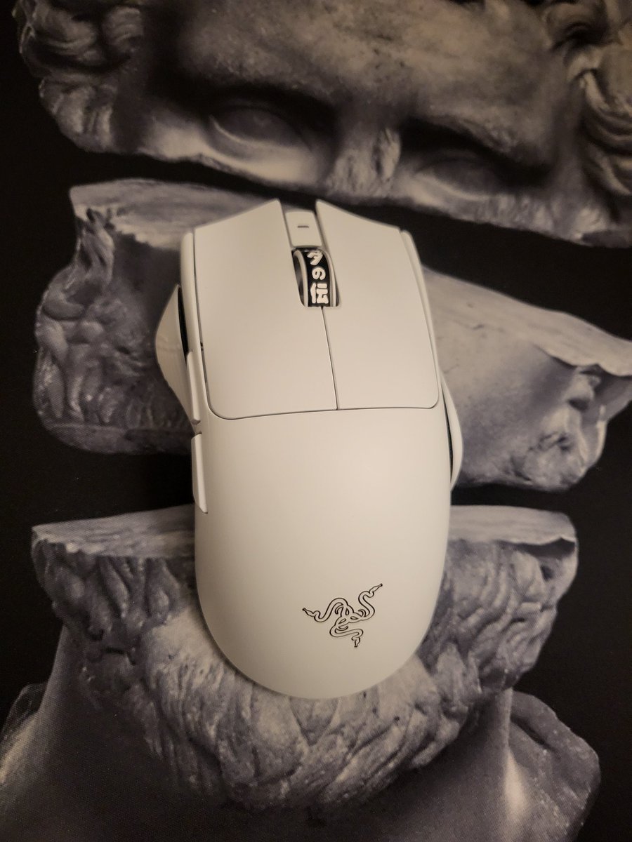 <a href="/OhItsKrisFPS/">Kris</a> <a href="/Razer/">R Λ Z Ξ R</a> <a href="/RazerGermany/">R Λ Z Ξ R 🇩🇪</a> Ayyy did the same to mine