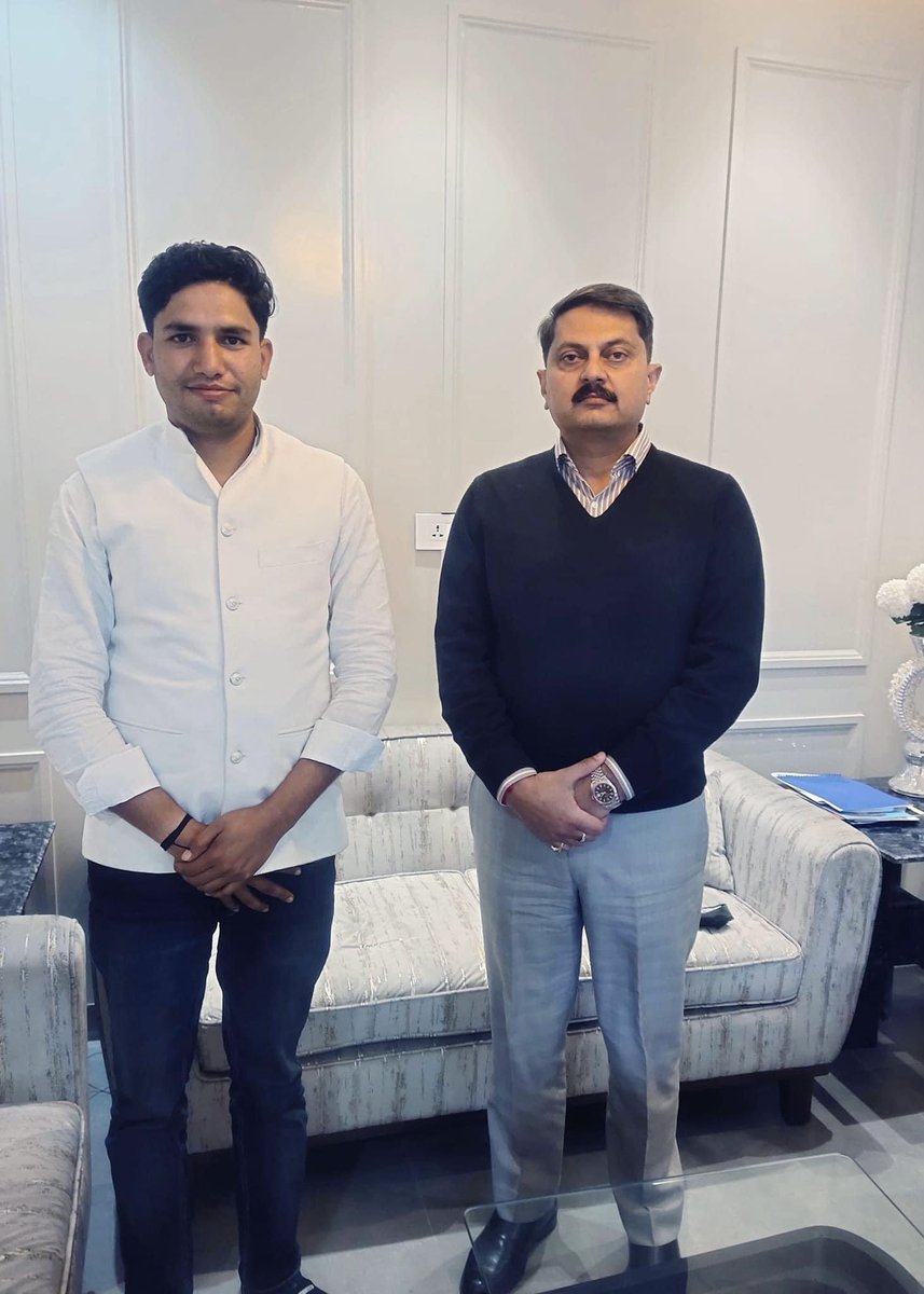 युवा गुर्जर महासभा के राष्ट्रीय अध्यक्ष बड़े भाई साहब श्री शिवपाल जी गुर्जर  को जन्मदिवस की हार्दिक बधाई एवं शुभकामनाएं।
<a href="/CShivpal/">Shivpal Gurjar</a>