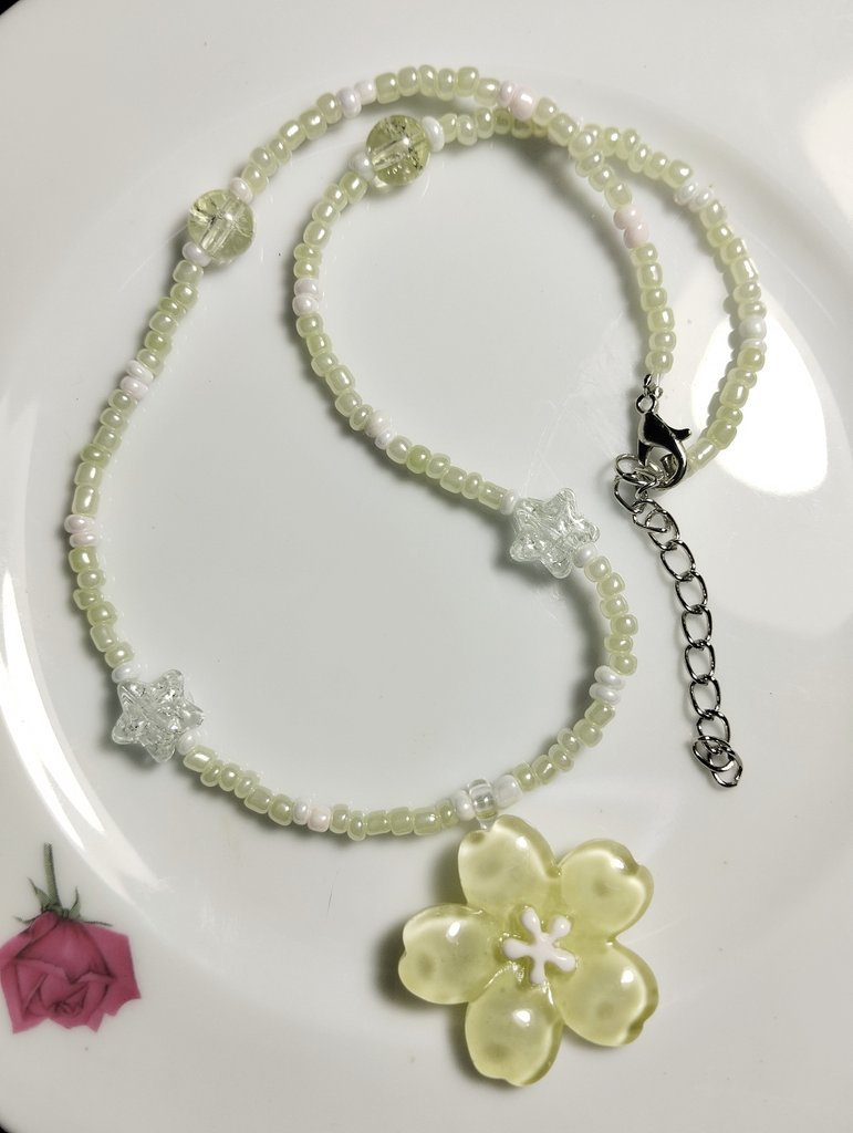 BeSendto's tweet image. Green Sakura 
ยาว39 ปรับระดับได้ถึง44 ซม.    

ราคา 25 -.  
- ค่าส่ง 30/40 กี่เส้นก็ได้ 
ขอดูหรือสอบถามเพิ่มเติมได้ค่า   

#สร้อยลูกปัด #สร้อยคอ #สร้อยคอลูกปัด #สร้อยข้อมือ #กําไลลูกปัด #เครื่องประดับ #ส่งต่อ #กำไลข้อมือ #ลูกปัด #กำไล #สร้อย