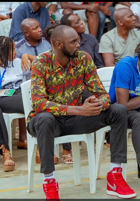 douglasHezu's tweet photo. Ndondeza #Jambo Landry alias #Gasongo.Imvune? Akaruhuko?Kubivamwo? Canke https://t.co/wl2XWs8rM6