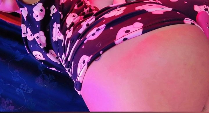 stephie_444's tweet photo. Te apetece dormir conmigo? 💤🍑

Sígueme, te irás bien calientito a la cama🙈 https://t.co/Sav5r5qI90 https://t.co/4KbZVNo0z4
