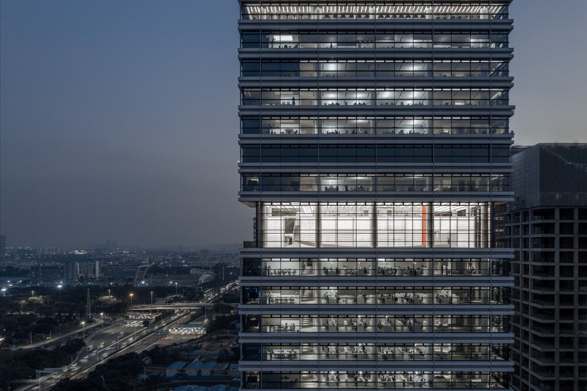 WutopiaLab's tweet image. The Satori Harbor丨朝彻书屋 2020

In Master Zhuangzi, the word Satori (Zhao Che) describes a state of transcendental being in the practice of Taoism, as the morning light shining across the entire earth.

We see the library materializing the complex mechanism of the world – an…