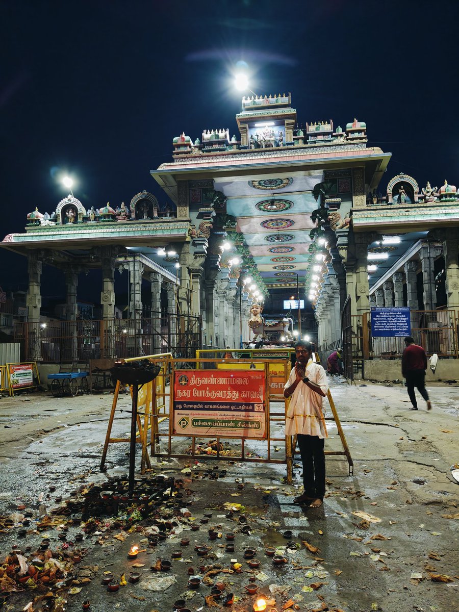 MaheshGangaput8's tweet photo. Giri Pradakshina Arunachalam Tamilnadu...Om Namah Shivaya!!🙏🙏 https://t.co/tBm8JgXo0a