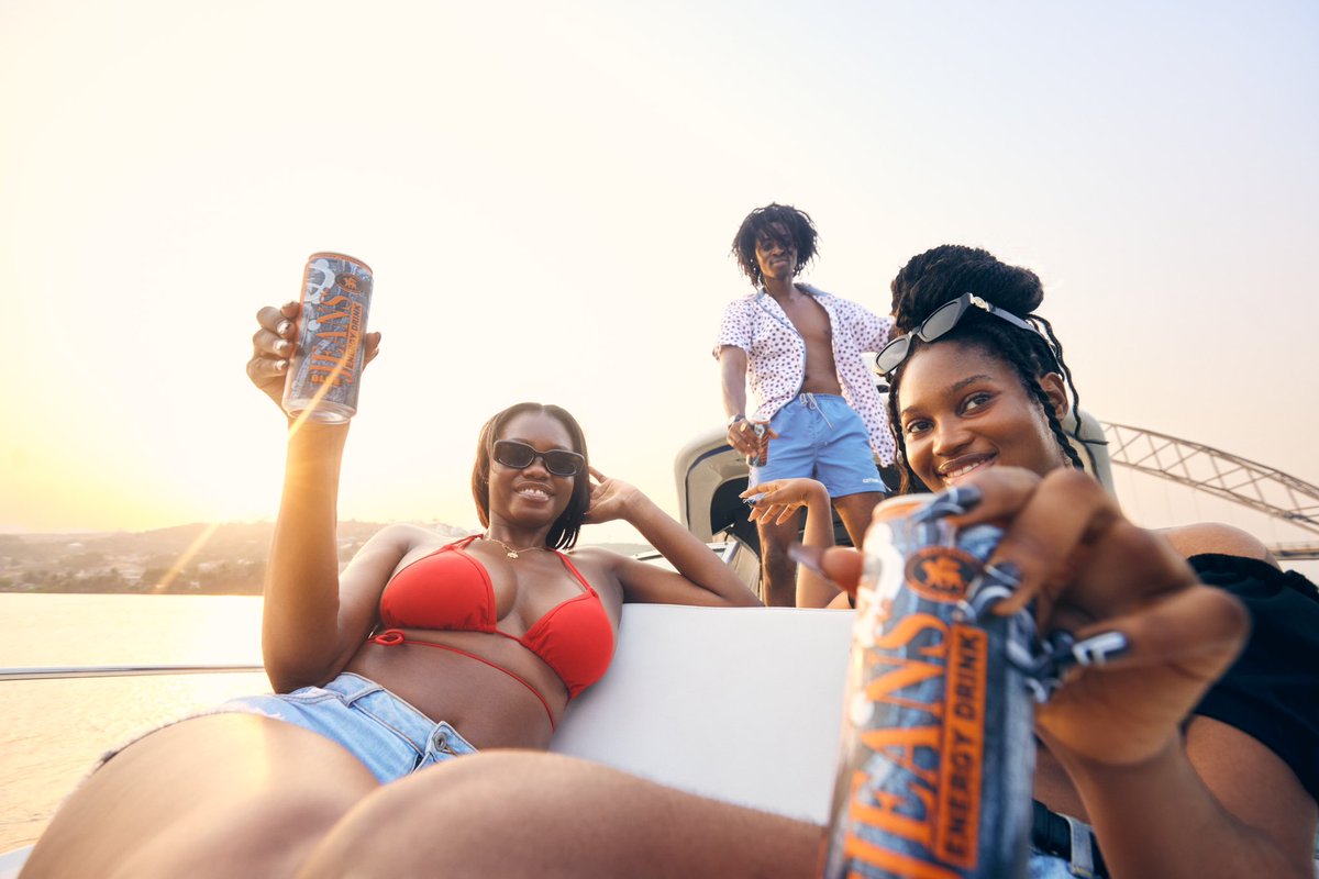 bluejeansbev's tweet image. Turning the vibe from tired to wired. Your turn; what’s your ride-or-die energy booster? Blue jeans energy drink got you. 
#HigherPerformance 
#ChargedUp 
#StillYourNo1EnergyDrink 
#BlueJeansEnergyDrink
