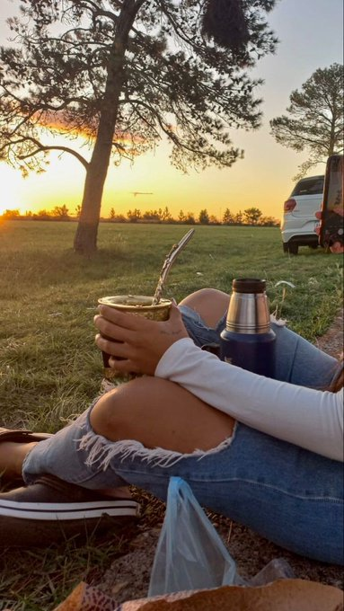 nada mejor que unos mates y ver el atardecer