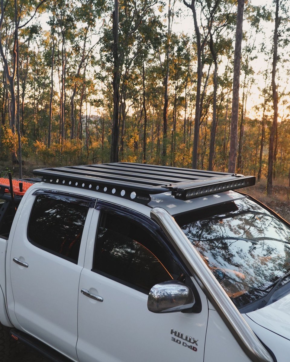 BAS1Cmark's tweet photo. New roof rack and light bar on the daily driver #stedi #rhinorack @RhinoRack https://t.co/buc7vr2c5a